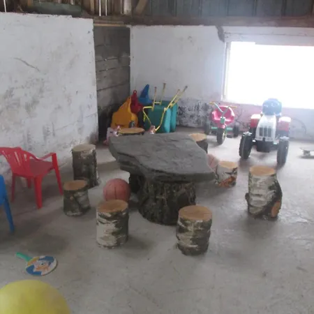 펜션 Comfy In With Sauna, Terrace, Bbq 부르그로랜드