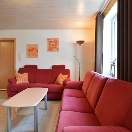 Vakantiehuis Comfy In With Sauna, Terrace, Bbq