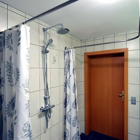 펜션 Comfy In With Sauna, Terrace, Bbq 부르그로랜드